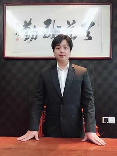 个人宣传照 副本.jpg